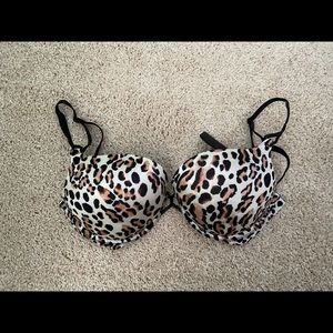 Victoria’s Secret Miraculous Plunge Bra